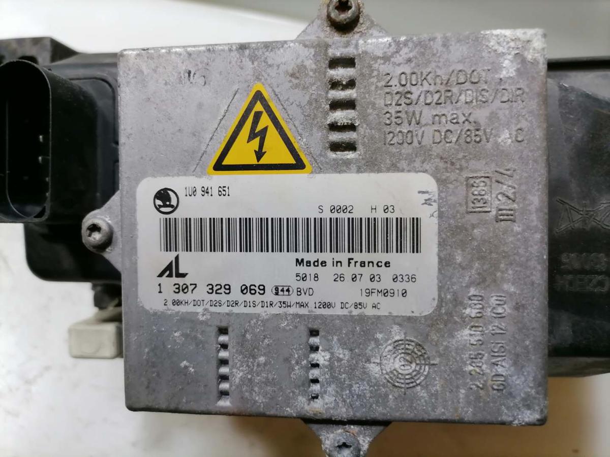 Skoda Octavia 1U original Xenonscheinwerfer vorn rechts Bj.2003